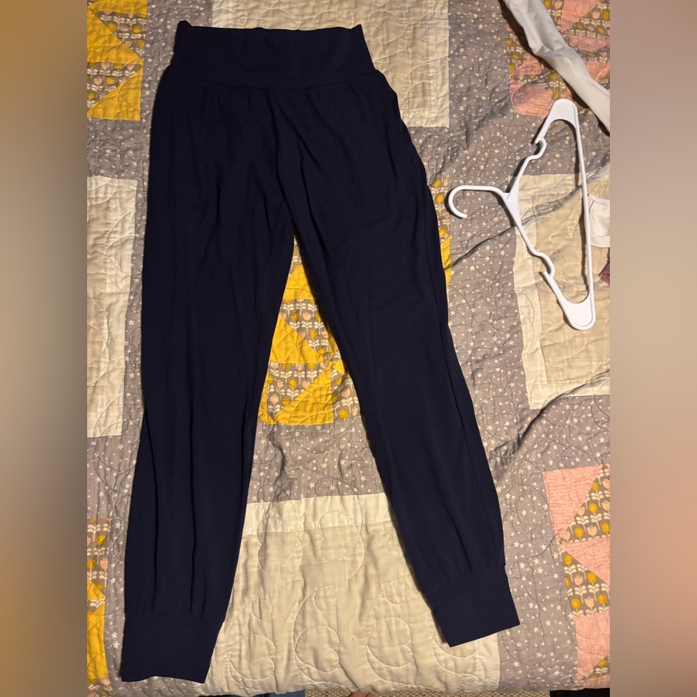 Athleta salutation high rise jogger